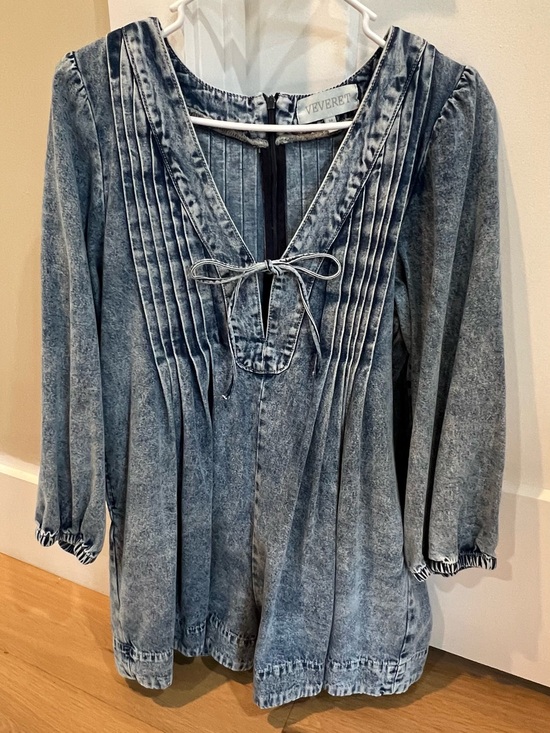 Vervet Pants - Pleated Washed Blue V-Neck Tunic with Tie